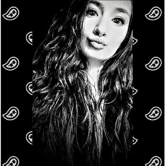 Meet your Posher, Alexis - Picture 1 of 1